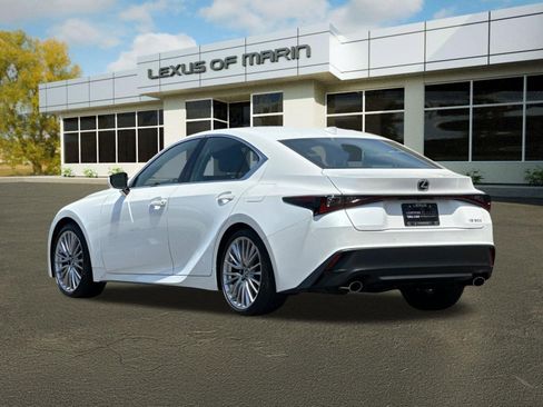 Used 2023 Lexus IS 300 w/ Premium Package RWD image 3
