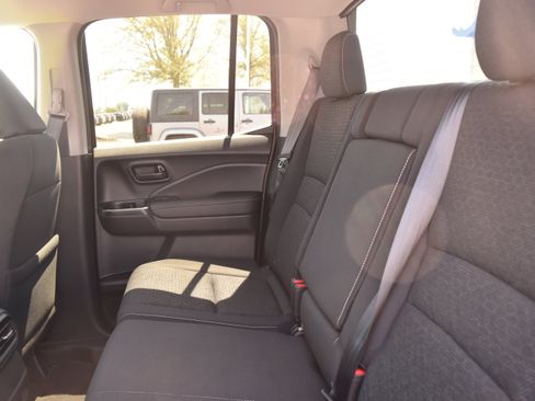Certified 2025 Honda Ridgeline Sport image 25