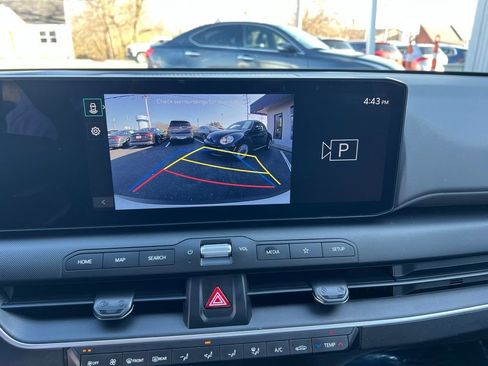 Used 2025 Kia K4 LXS image 41