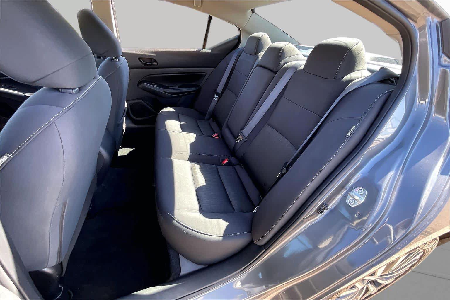 Used 2025 Nissan Altima 2.5 SV FWD image 19