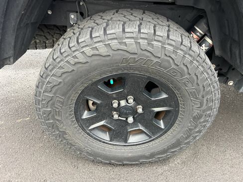 Used 2021 Jeep Gladiator Mojave AWD/4WD image 13