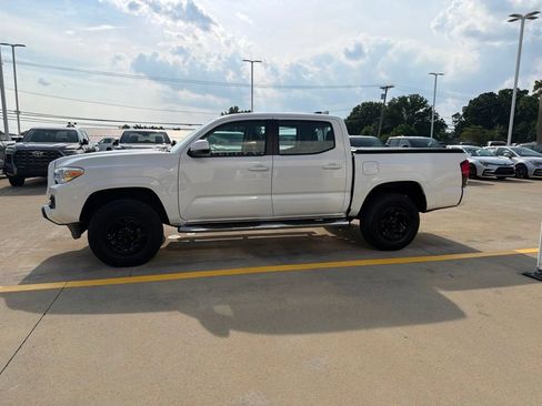 Used 2018 Toyota Tacoma SR w/ SR Convenience Package AWD/4WD image 4