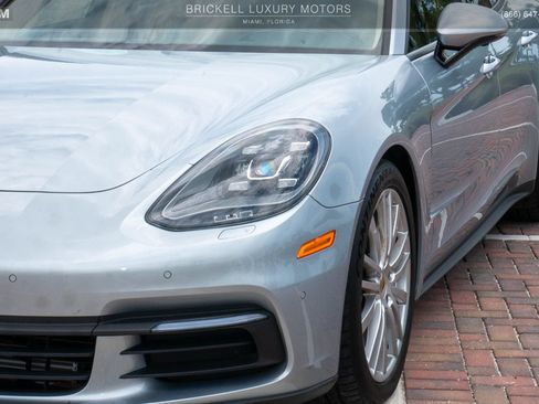 Used 2019 Porsche Panamera RWD image 54