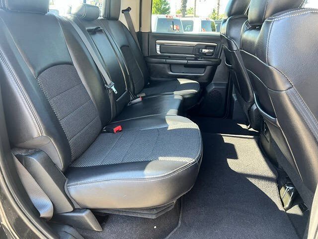 Used 2018 RAM 2500 Big Horn w/ Sport Appearance Group AWD/4WD image 18