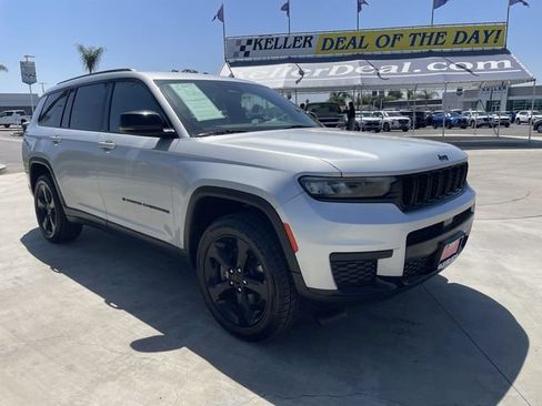 Used 2023 Jeep Grand Cherokee L Laredo AWD/4WD image 2