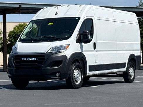 Used 2024 RAM ProMaster 2500 w/ Convenience Group FWD image 15