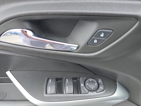 Used 2024 Chevrolet Trax RS w/ Driver Confidence Package FWD image 20