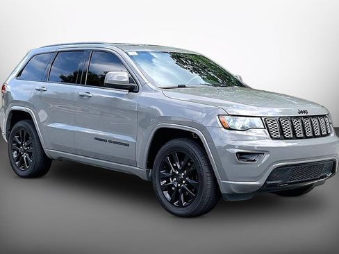 Used 2019 Jeep Grand Cherokee Altitude AWD/4WD image 1