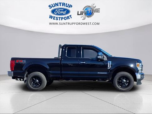 Used 2022 Ford F350 Lariat w/ Chrome Package image 3