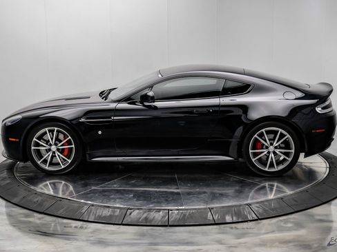 Used 2015 Aston Martin V8 Vantage GT RWD image 9
