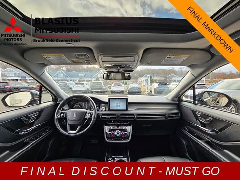 Used 2022 Lincoln Corsair AWD w/ Premium Package image 23