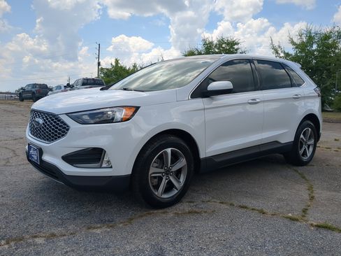Certified 2024 Ford Edge SEL w/ Convenience Package AWD/4WD image 6