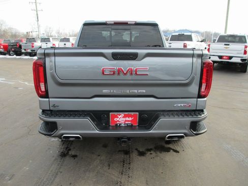 Certified 2022 GMC Sierra 1500 AT4 w/ AT4 Premium Package image 5