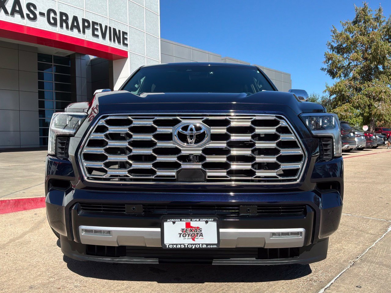 Used 2026 Toyota Sequoia Capstone AWD/4WD image 3