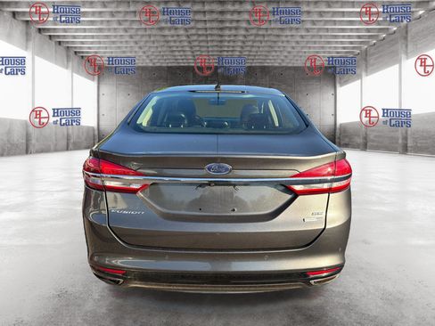 Used 2017 Ford Fusion SE w/ Equipment Group 202A AWD/4WD image 6