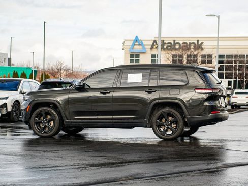 Used 2023 Jeep Grand Cherokee L Limited w/ Black Appearance Package image 7