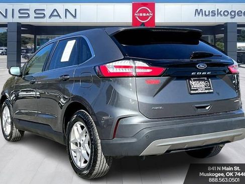 Used 2024 Ford Edge SEL image 4