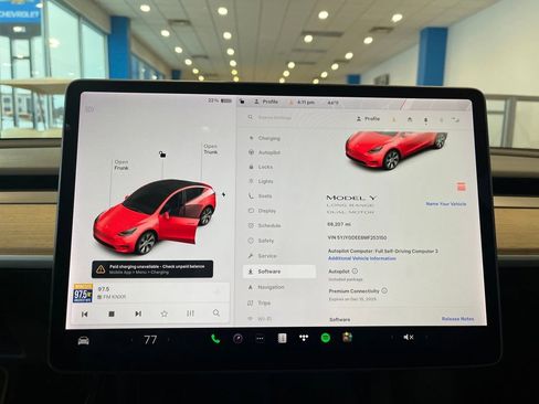 Used 2021 Tesla Model Y Long Range image 15