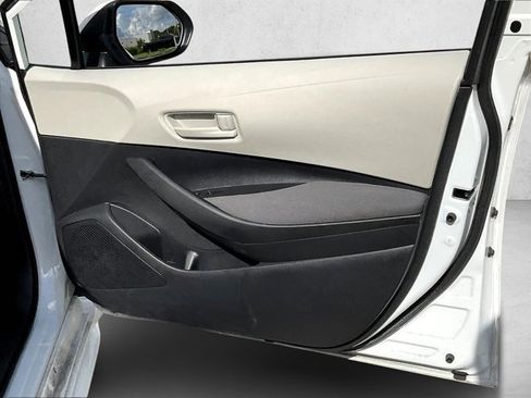 Used 2023 Toyota Corolla LE FWD image 18