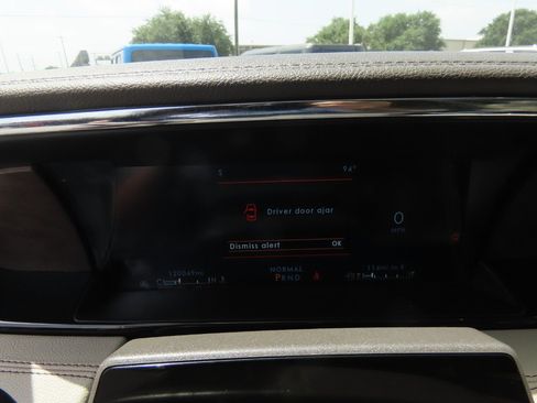 Used 2022 Lincoln Navigator L Reserve RWD image 29
