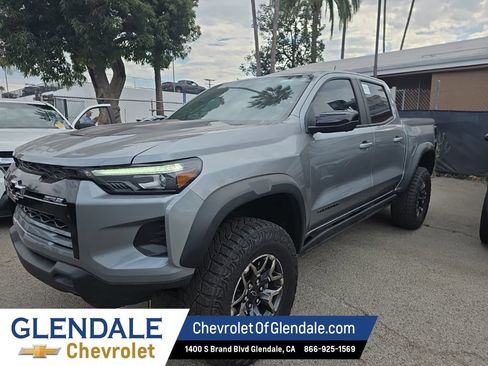 Used 2026 Chevrolet Colorado ZR2 w/ Technology Package AWD/4WD image 2