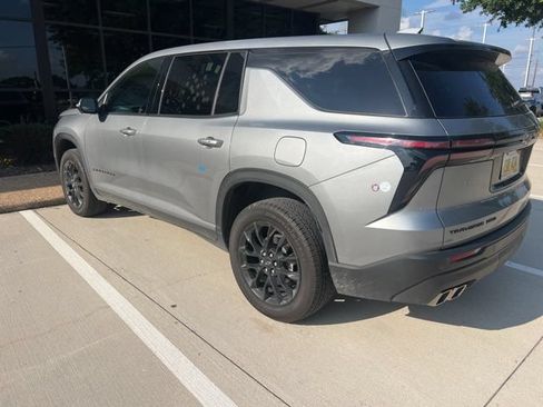 Used 2024 Chevrolet Traverse LS w/ Midnight/Sport Edition AWD/4WD image 9