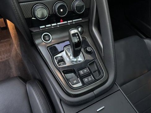 Used 2019 Jaguar F-TYPE Coupe image 25