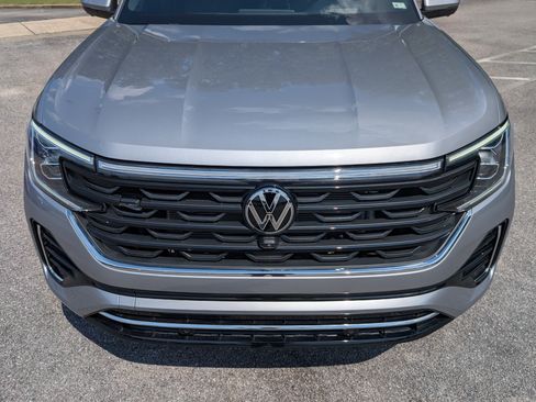 Used 2025 Volkswagen Atlas Cross Sport SEL Premium R-Line AWD/4WD image 12