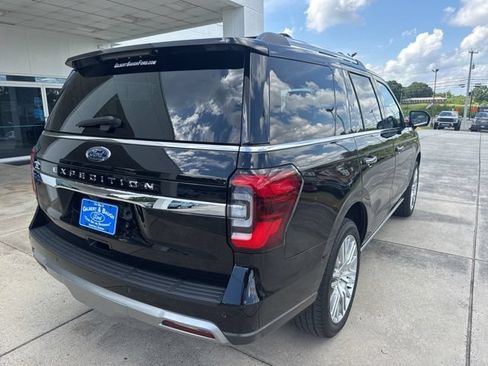 Used 2024 Ford Expedition Limited AWD/4WD image 7