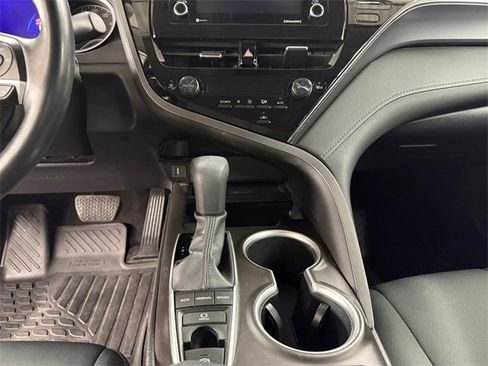 Used 2023 Toyota Camry LE image 10