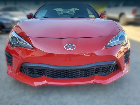 Used 2017 Toyota 86 image 14