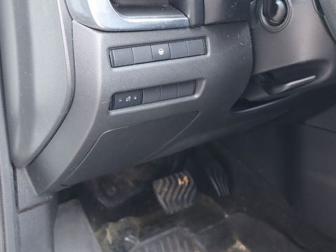 Used 2023 Nissan Rogue SV FWD image 22