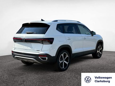 New 2025 Volkswagen Taos SEL image 5