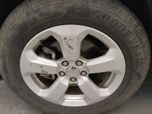 Used 2020 Jeep Compass Latitude image 31