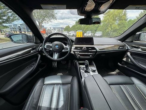 Used 2018 BMW M550i xDrive AWD/4WD image 30