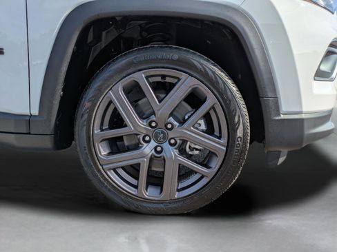 New 2026 Jeep Compass Latitude w/ Sun and Sound Group image 12