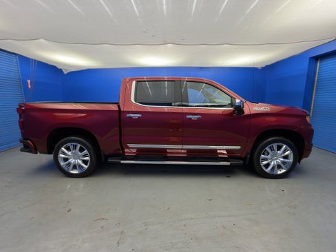 Used 2023 Chevrolet Silverado 1500 High Country w/ High Country Premium Package image 8