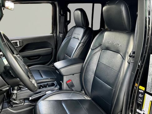 Used 2022 Jeep Wrangler Unlimited Sahara w/ Cold Weather Group AWD/4WD image 21