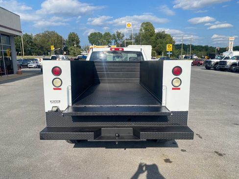 Used 2014 RAM 2500 Tradesman RWD image 24