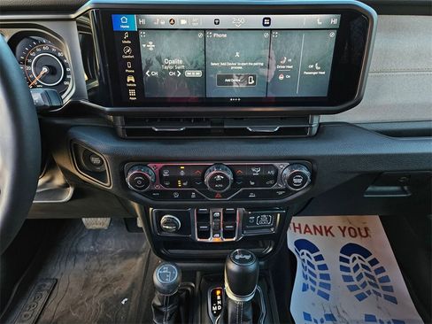 Used 2024 Jeep Wrangler Sport S image 15