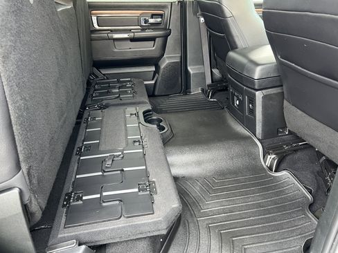 Used 2017 RAM 1500 Laramie AWD/4WD image 22
