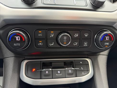 Used 2020 GMC Acadia SLT w/ Premium Package image 11