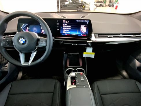 Used 2025 BMW X1 xDrive28i w/ Technology Package AWD/4WD image 5