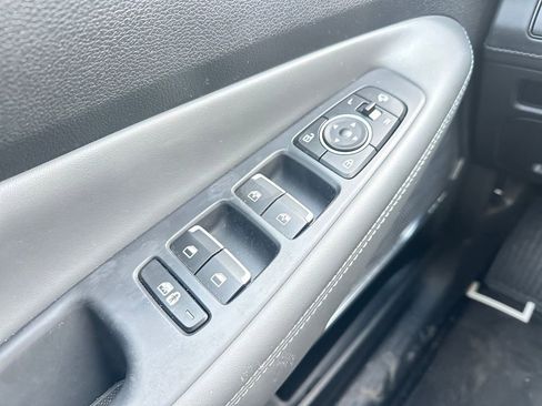Used 2023 Hyundai Santa Fe Limited image 39