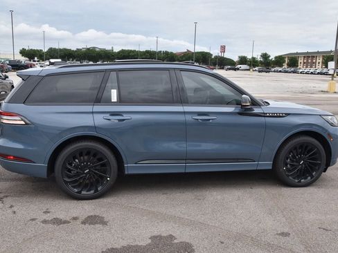 New 2026 Lincoln Aviator Reserve w/ Jet Appearance Package RWD image 5