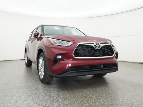 New 2026 Toyota Highlander Limited image 30