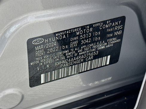 Used 2024 Hyundai Ioniq 6 SE RWD image 12