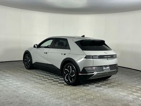 Used 2023 Hyundai Ioniq 5 SEL image 7