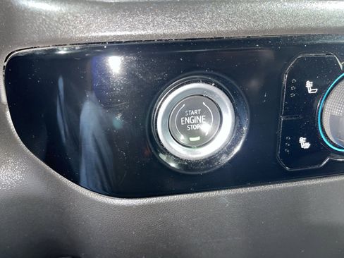 Used 2024 Chevrolet Silverado 1500 LT AWD/4WD image 23