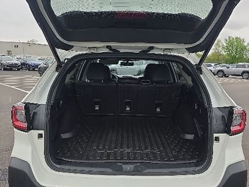 Certified 2023 Subaru Outback Limited AWD/4WD image 4